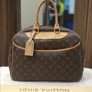 💯 Authentic Deuville Monogram